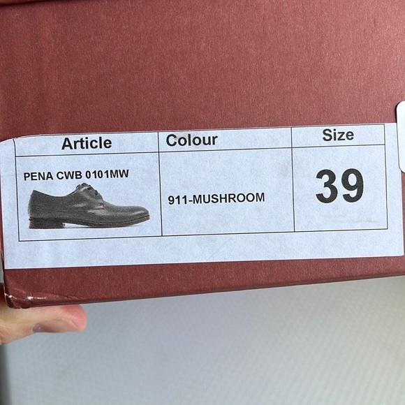 NWT/Women’s, Want les essentiels, Leather lace up, Pena Derby shoe - Picture 15 of 16